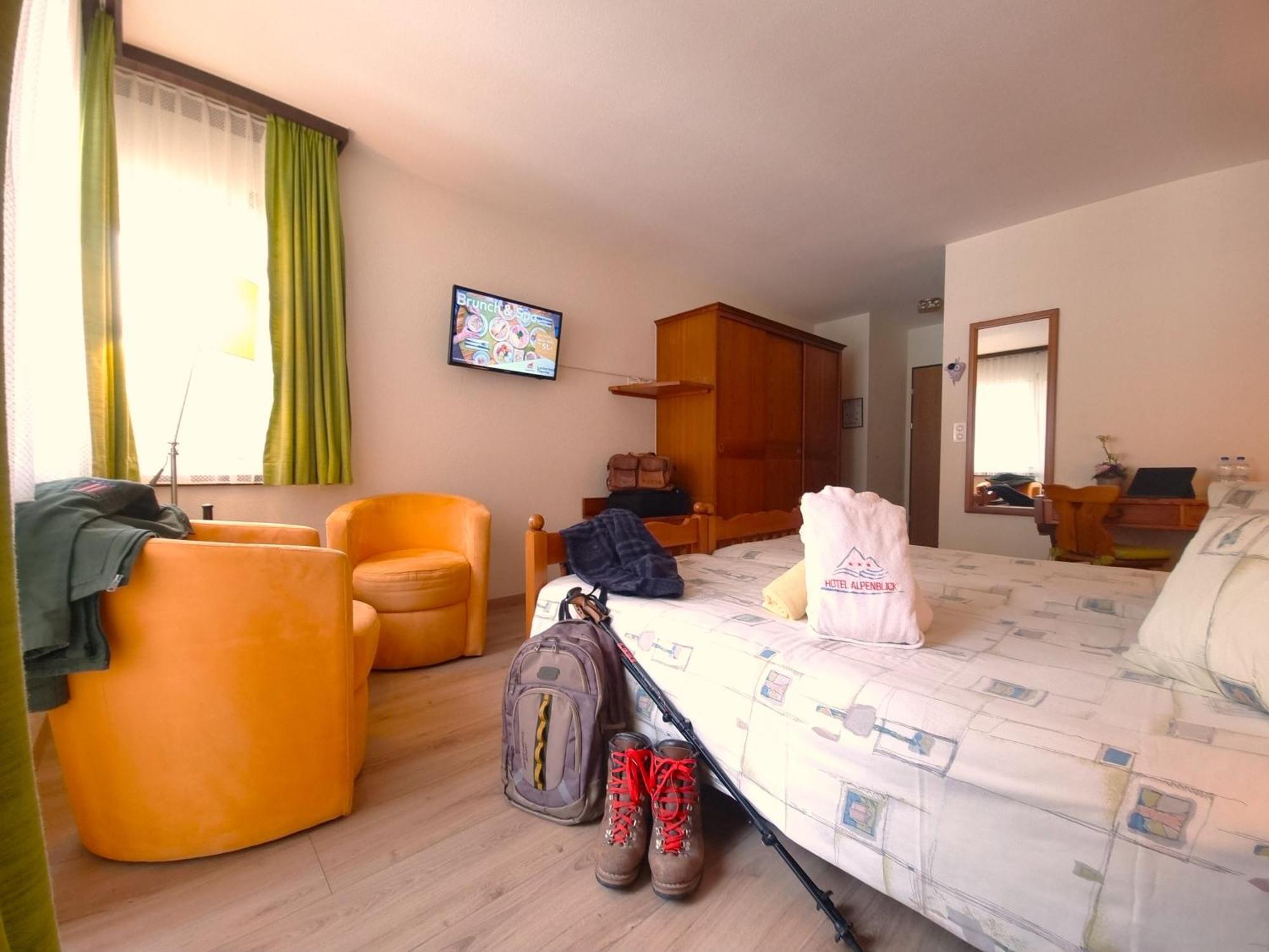 Hotel Alpenblick-Leukerbad-Therme Pokoj fotografie
