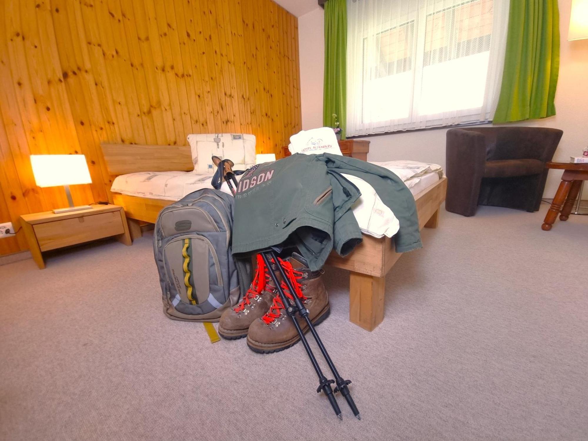 Hotel Alpenblick-Leukerbad-Therme Pokoj fotografie